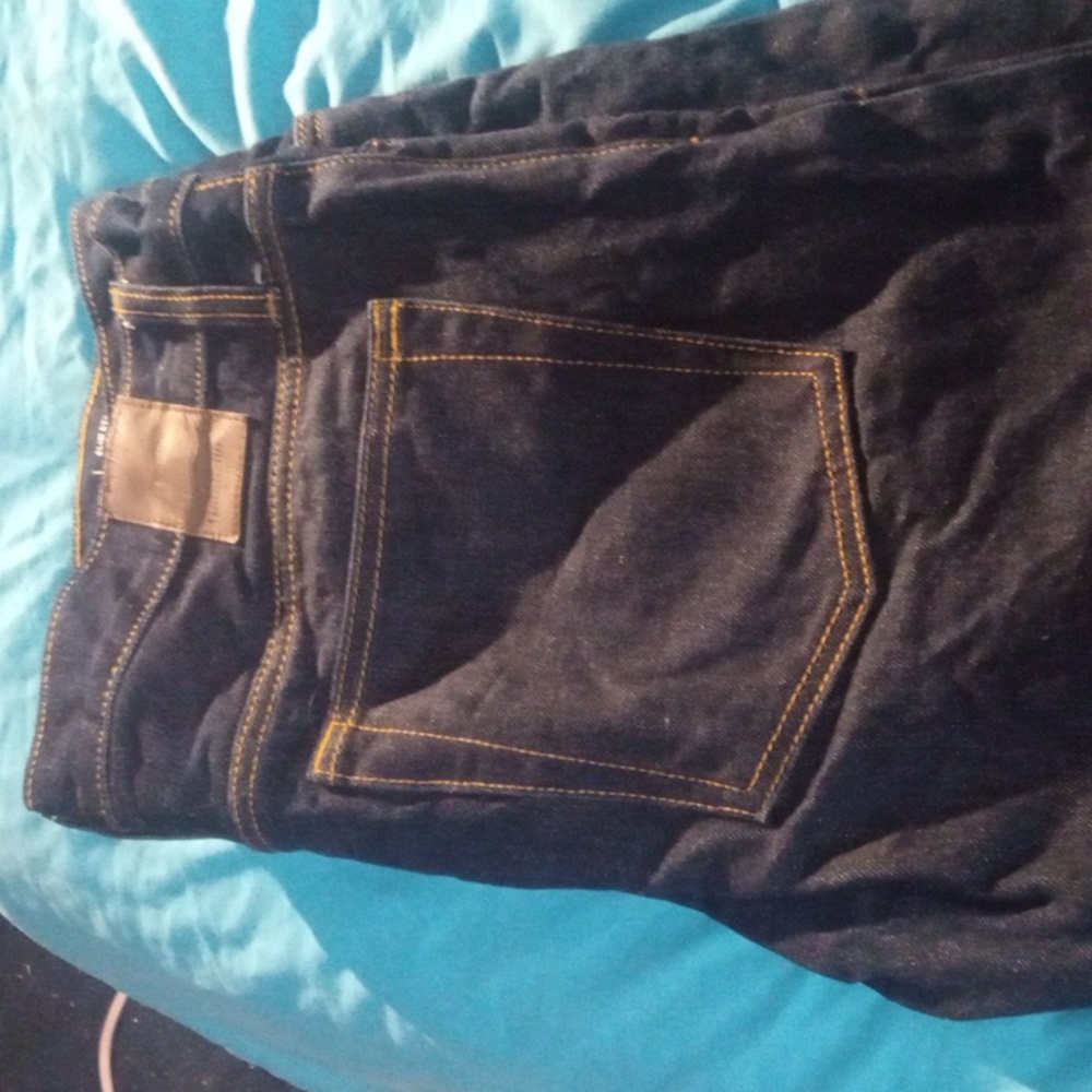 Like new size says 14 oz.. not sure what size that makes it